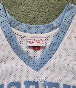 Maillot authentique Mitchell & Ness UNC 1983-84 Michael Jordan blanc taille XL