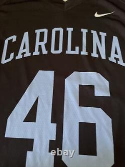 Maillot de jeu authentique porté par les Tar Heels de Caroline du Nord UNC en crosse, maillot noir 'Black Out' RARE