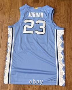 Maillot limité Nike Jordan UNC Tar Heels de Michael Jordan, taille large