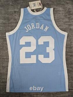 Mitchell & Ness Maillot Authentique North Carolina Tar Heels Michael Jordan Taille L