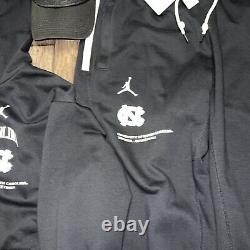 Nike Air Jordan UNC Tarheels 2024 Blackout Dri Fit Elite Échauffement & Casquette New Era