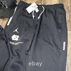 Nike Air Jordan UNC Tarheels 2024 Blackout Dri Fit Elite Échauffement & Casquette New Era