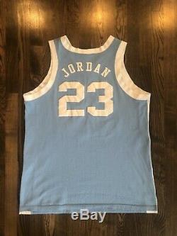 Nike Authentique Michael Jordan # 23 Unc Caroline Du Nord Tar Heels Jersey Taille XL 48