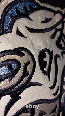 Potentiel de la Caroline du Nord de Jordan Baby Blue NCAA Colosseum XL Tar Heels
