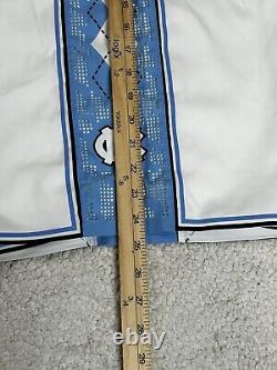 Shorts blancs émis pour le jeu de 2015-16 des North Carolina Tar Heels UNC, Jordan 36+2