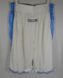 Shorts de basketball blancs émis lors du match des North Carolina Tar Heels UNC Jordan 38 99