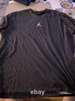 T-shirt Nike Jordan North Carolina Basketball Team Issued pour hommes en taille 2XL