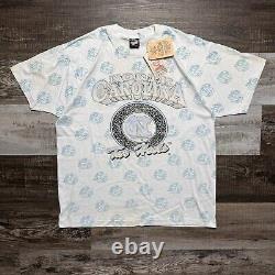 T-shirt North Carolina Tar Heels pour hommes taille XL vintage, couture unique des années 90, imprimé intégral, neuf avec étiquette.