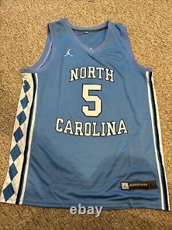 Tar Heels de la Caroline du Nord - Maillot dédicacé par Armando Bacot avec certificat d'authenticité de JSA UNC