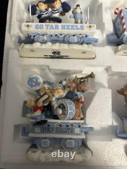 Train de rail de vacances de la mi-temps 22 de Danbury Mint NCAA UNC Carolina Tar Heels à l'échelle retiré