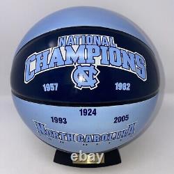 UNC Tar Heels Championnat de basket-ball Trophée en verre Ballon Michael Jordan RARE