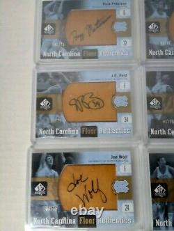 UNC Tar Heels UD Plancher Authentiques Lot d'Autographes Smith Reid Daugherty Perkins