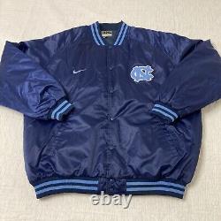Veste Nike pour hommes de l'Université de North Carolina UNC Tar Heels en satin 3XL Snap
