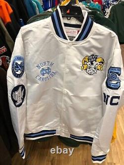 Veste de collection de la ville des Tarheels de Caroline du Nord pour hommes Mitchell & Ness blanche