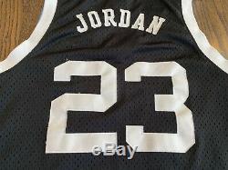 Vintage Nike Michael Jordan # 23 Unc Caroline Du Nord Tar Heels Jersey Medium 40 M