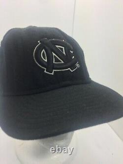 Vintage Unc North Carolina Tar Talons Ajustés Chapeau, 7 1/2 Logo Blanc Noir