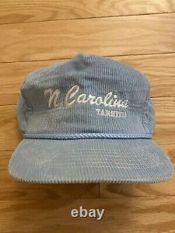 Vintage Unc Tarheels Script Corduroy Réglable Strap Trucker Hat Rare