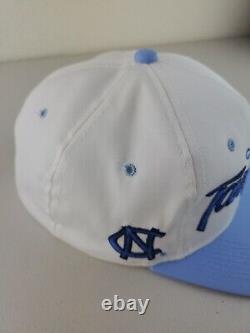 Vtg Sports Specialties Carolina TarHeels UNC Script Le chapeau snapback en serge