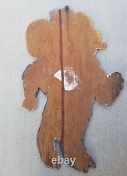 Vtg UNC Tarheels Mascot Sign Rameses Handpainted Wooden Mancave North Carolina → Panneau de mascotte Vtg UNC Tarheels Rameses, peint à la main, en bois, pour la grotte de l'homme en Caroline du Nord.